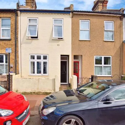 Buy this 3 bed townhouse on Colchester Road in Southend-on-Sea, SS2 6HP