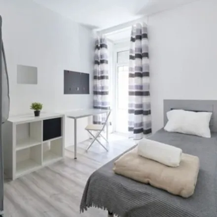 Rent this 7 bed room on Rua Carvalho Araújo