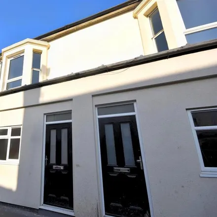 Rent this 3 bed townhouse on Sanjana Store in 89 Bohemia Road, St Leonards