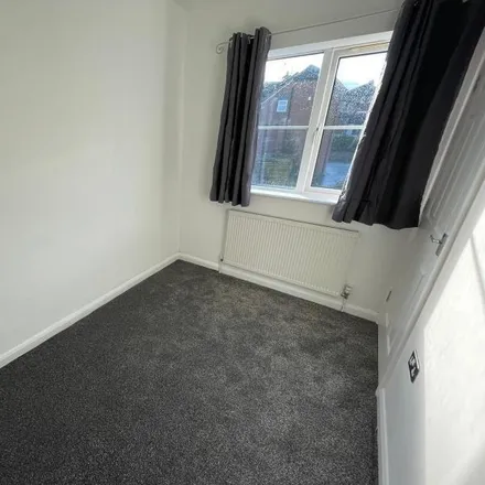 Image 4 - Steve's Carpets, Ashfield Road, Thackley, Baildon, BD10 9AD, United Kingdom - Townhouse for rent