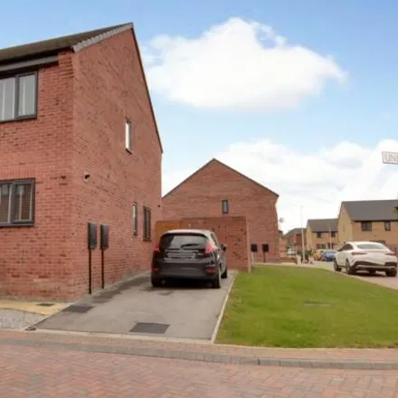 Buy this 2 bed duplex on 8 Unity Road in Hull, HU7 3LL