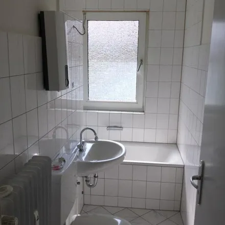 Rent this 4 bed apartment on Hirtenweg 7 in 41238 Mönchengladbach, Germany