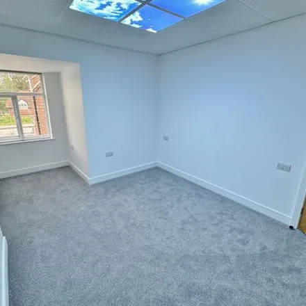 Rent this 2 bed apartment on Liverpool Road in Penwortham, PR1 0NR