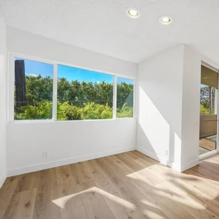 Buy this 2 bed condo on Kingswood South in 1015 North Kings Road, West Hollywood