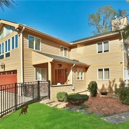 Buy this 4 bed house on 220 Quaker Ridge Road in Victory Park, City of New Rochelle