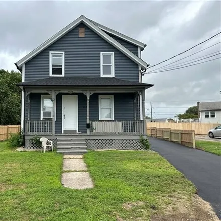 Buy this 5 bed house on 368 Kenyon Ave in Pawtucket, Rhode Island