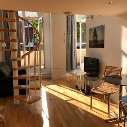 Rent this 1 bed townhouse on 8 Leinster Gardens in London, W2 3BH