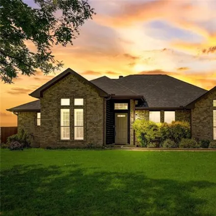 Buy this 4 bed house on 5621 Plainview Rd in Midlothian, Texas