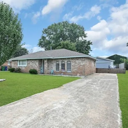 Buy this 3 bed house on 1213 Northbrook Drive in Angleton, TX 77515