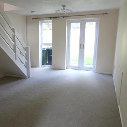 Image 4 - unnamed road, Royal Wootton Bassett, SN4 7DN, United Kingdom - House for rent