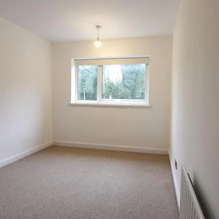 Image 8 - Ladies Spring Court, Abbeydale Road South, Sheffield, S17 3LH, United Kingdom - Apartment for rent