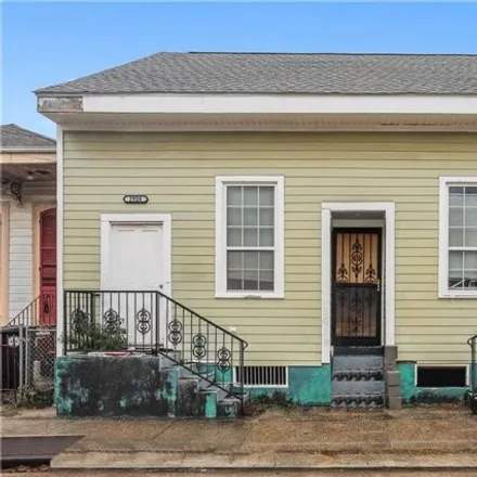 Buy this 7 bed house on 738 7th Street in New Orleans, LA 70115