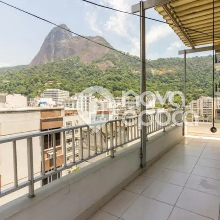 Buy this 3 bed apartment on Rua Capitão Salomão 23 in Botafogo, Rio de Janeiro - RJ
