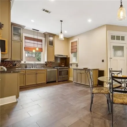 Image 7 - 20 Fontainebleau Drive, New Orleans, LA 70125, USA - House for sale