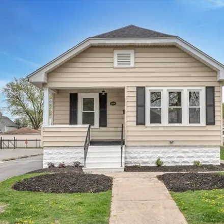 Buy this 4 bed house on 1246 Oakland Avenue in Raynor Park, Joliet