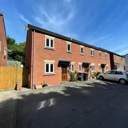 Rent this 3 bed duplex on Chapel Lane in Dawley, TF3 1BT