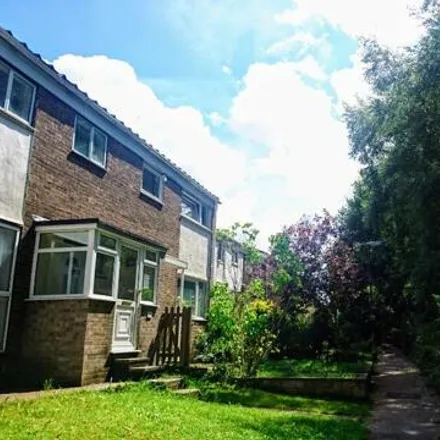 Rent this 3 bed townhouse on Seaford Road in Surrey, Great London