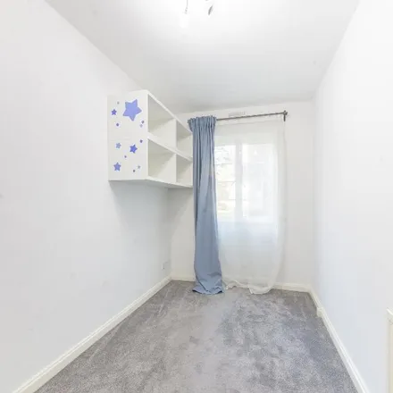 Rent this 3 bed apartment on 4 Fuller Street in London, NW4 4RR