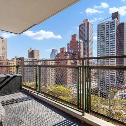 Image 6 - 345 East 86th Street, New York, NY 10028, USA - Apartment for sale
