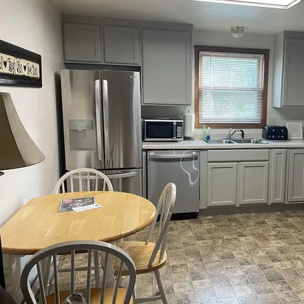 Rent this 2 bed condo on Luxemburg in WI, 54217