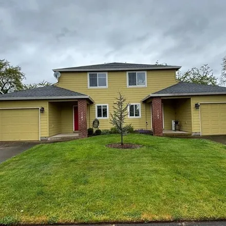Buy this 6 bed house on 1283 Country Glen Avenue Northeast in Keizer, OR 97313
