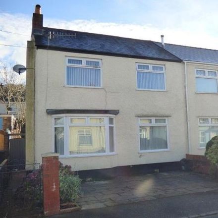 Rent this 3 bed house on Glen Road in Neath, SA11 3DS