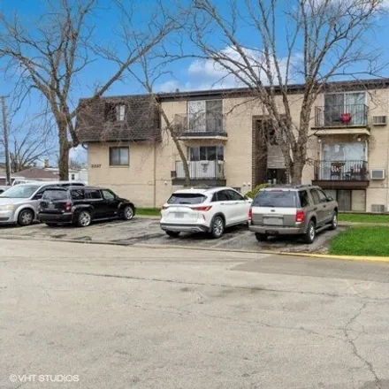 Buy this 2 bed condo on 3299 South 50th Court in Cicero, IL 60804