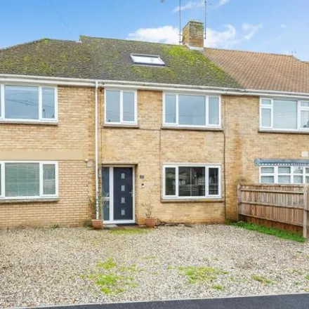 Buy this 5 bed duplex on Orchard Way in Witney, Oxfordshire