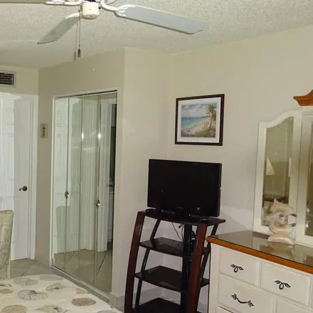 Rent this 3 bed condo on New Smyrna Beach