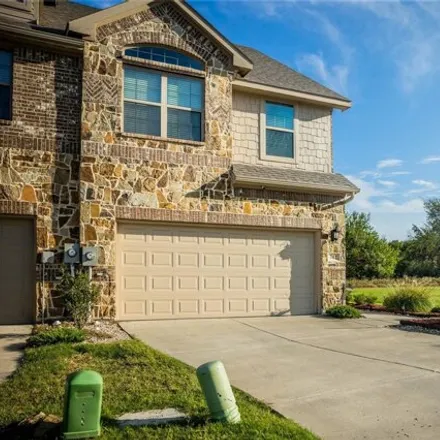 Image 3 - 702 Amber Drive, Greenville, TX 75402, USA - Townhouse for rent