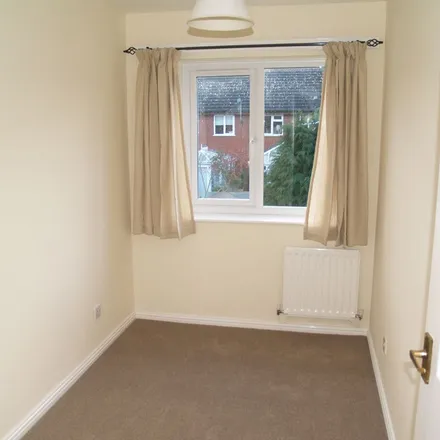 Rent this 2 bed townhouse on Kerswell Drive in Monkspath, B90 4PE