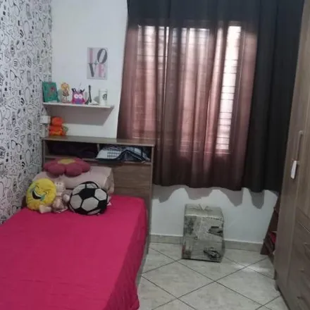 Buy this 2 bed house on Rua Gaspar Lourenço in São Vicente, São Vicente - SP