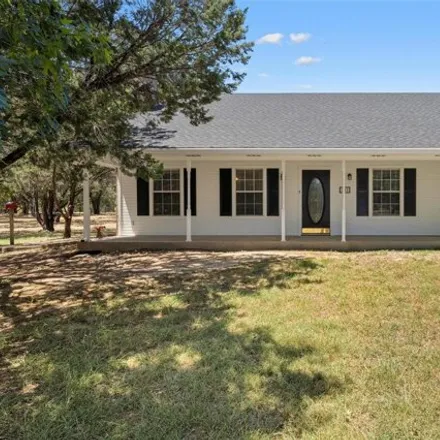 Image 2 - 318 Lake Drive, McLennan County, TX 76633, USA - House for sale