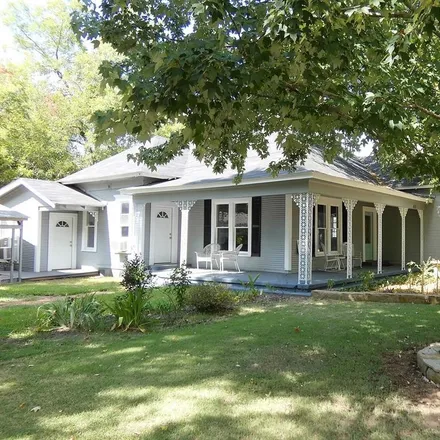 Image 2 - 415 West Myrtle Street, Winnsboro, TX 75494, USA - House for sale