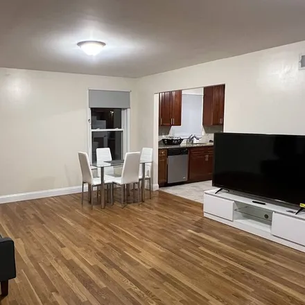 Rent this 3 bed apartment on Passaic in NJ, 07055