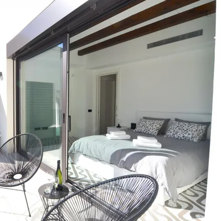 Rent this 1 bed apartment on Carrer de Josep Torres in 20, 08001 Barcelona