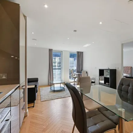 Rent this 1 bed apartment on Two Fifty One in 251 Southwark Bridge Road, London