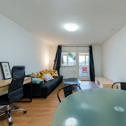 Rent this 3 bed apartment on Arnulfstraße 106 in 12105 Berlin, Germany