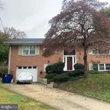 Rent this 4 bed house on 4125 25th Place North in Arlington, VA 22207