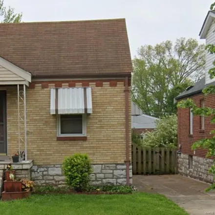 Buy this 2 bed house on 7000 Plainview Avenue in Saint Louis, MO 63109