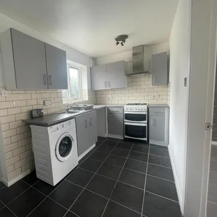 Image 2 - Kestrel Drive, Cheshire East, CW1 3RY, United Kingdom - House for rent