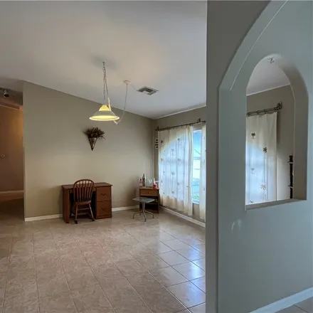 Image 4 - 413 Northwest 17th Place, Cape Coral, FL 33993, USA - House for sale