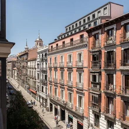 Rent this 2 bed apartment on El Museo del Tarot in Calle de San Alberto, 1