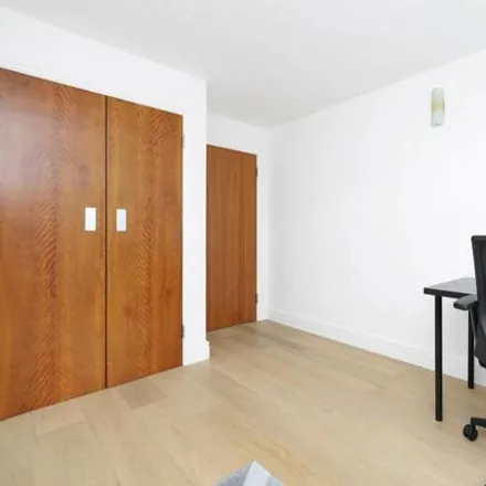 Image 9 - Tracy House, Bow Road, London, E3 4PP, United Kingdom - Apartment for sale