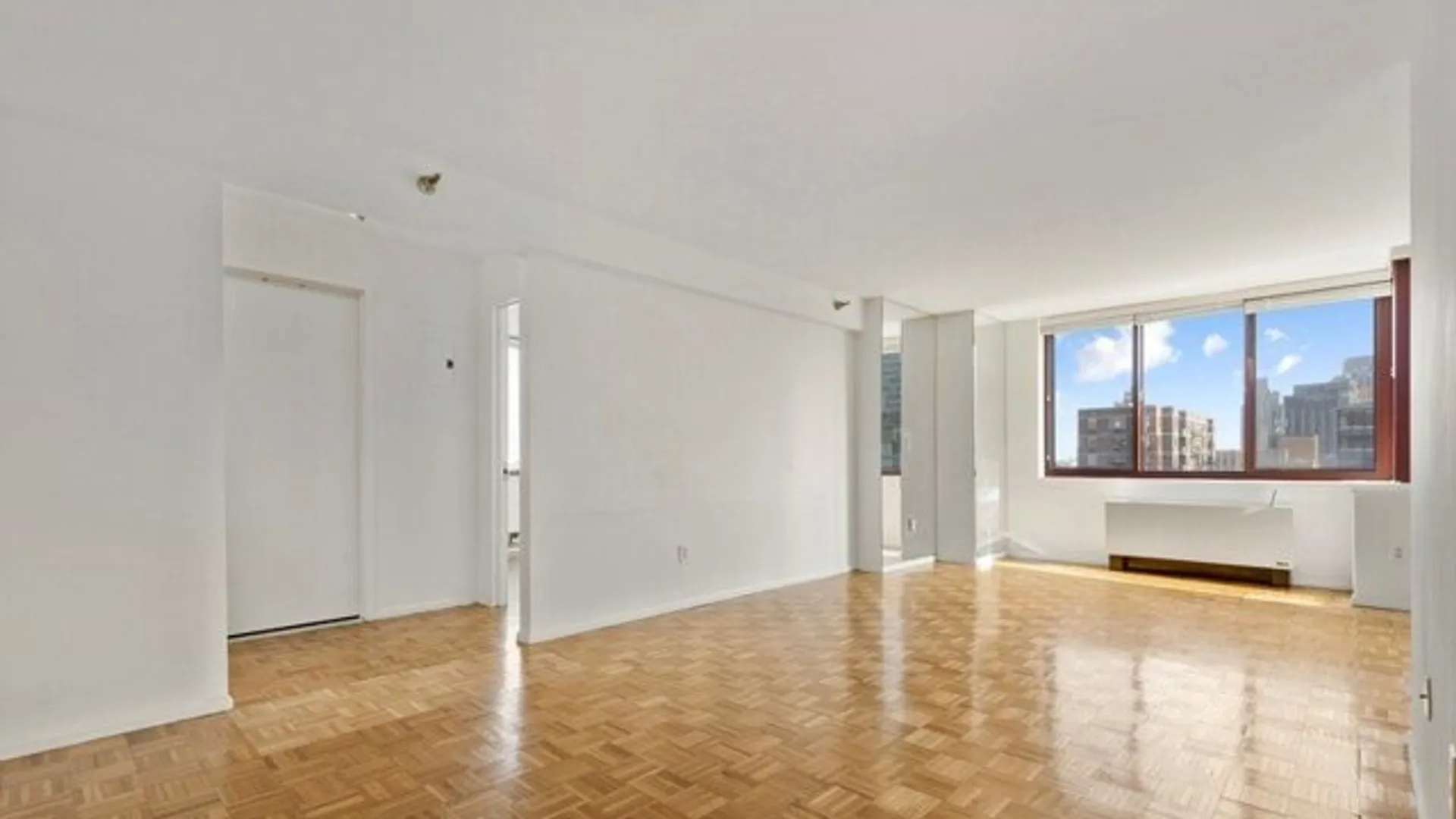 Citylights at Queens Landing, 4-74 48th Avenue, New York, NY 11109, USA | 1 bed house for rent