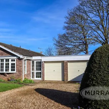 Buy this 3 bed house on Poplar Close in Uppingham, LE15 9RQ