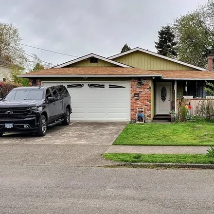 Buy this 3 bed house on 4123 Southeast 79th Avenue in Portland, OR 97206