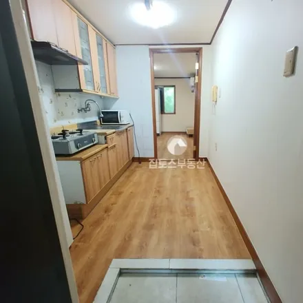 Rent this studio apartment on 서울특별시 강남구 논현동 166-18