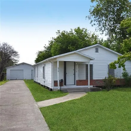 Buy this 2 bed house on 670 Mohawk Street in Corpus Christi, TX 78405
