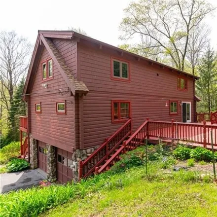 Image 3 - 509 Gardner Hollow Rd, Poughquag, New York, 12570 - House for sale